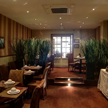 Hotel Clement