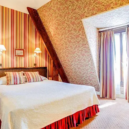 Clement Hotel 2*