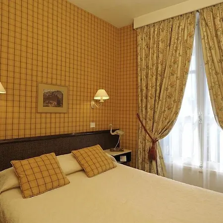 Clement Hotel