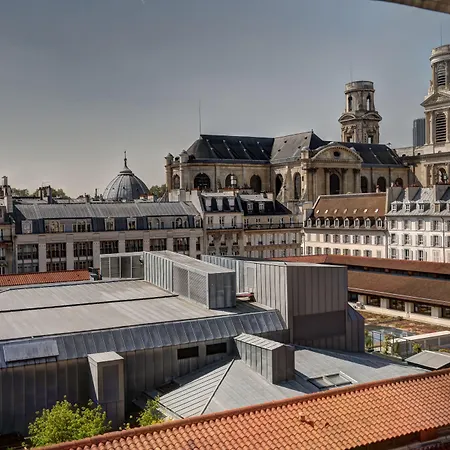 Clement Hotel