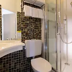 Hotel Clement