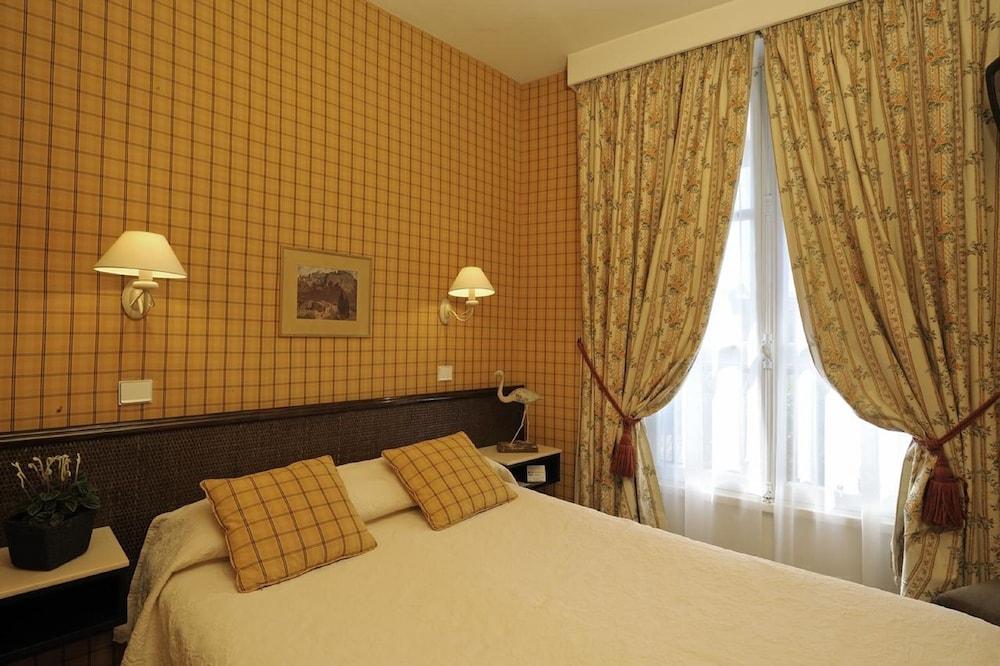 Clement Hotel