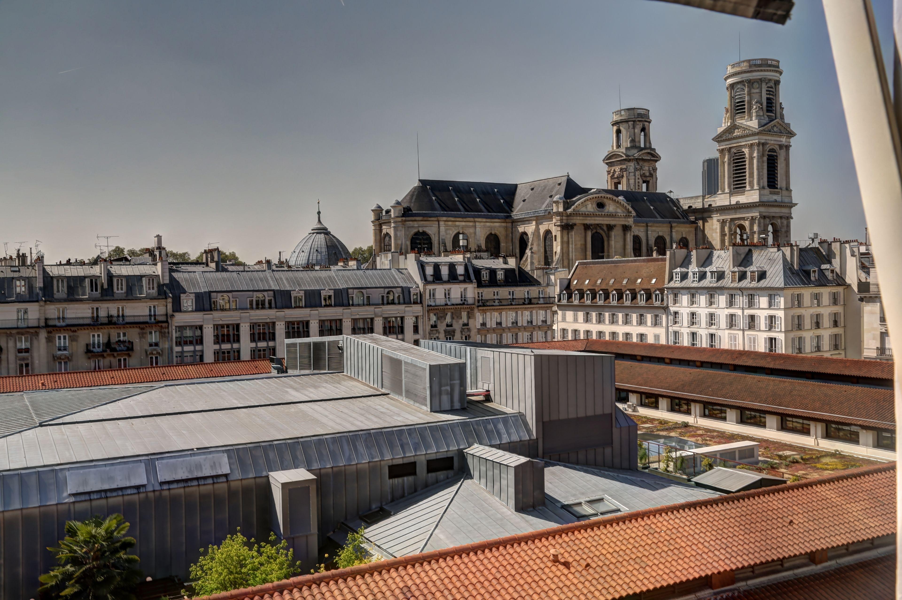 Clement Hotel